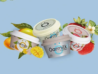 Large Application de tasses de yaourt d'étiquetage dans le moule